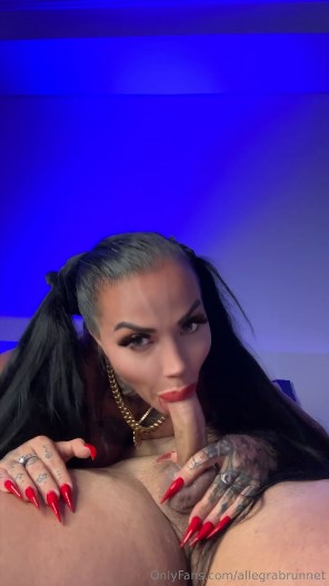 Allegra Brunnet – IFBB PRO bodybuilder Loves Dick 2025
